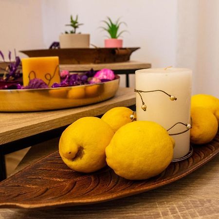 Lemon Garden Stylish Private Apartment Kalamata Exterior foto