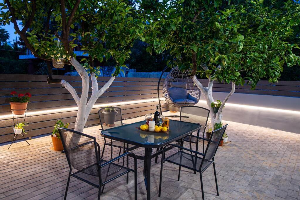 Lemon Garden Stylish Private Apartment Kalamata Exterior foto