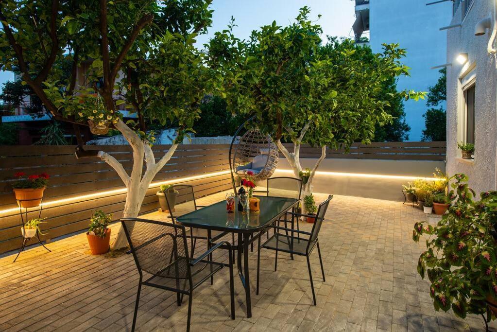 Lemon Garden Stylish Private Apartment Kalamata Exterior foto