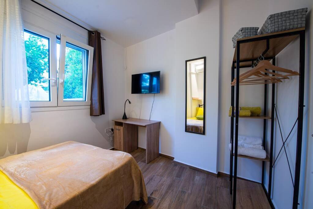 Lemon Garden Stylish Private Apartment Kalamata Exterior foto