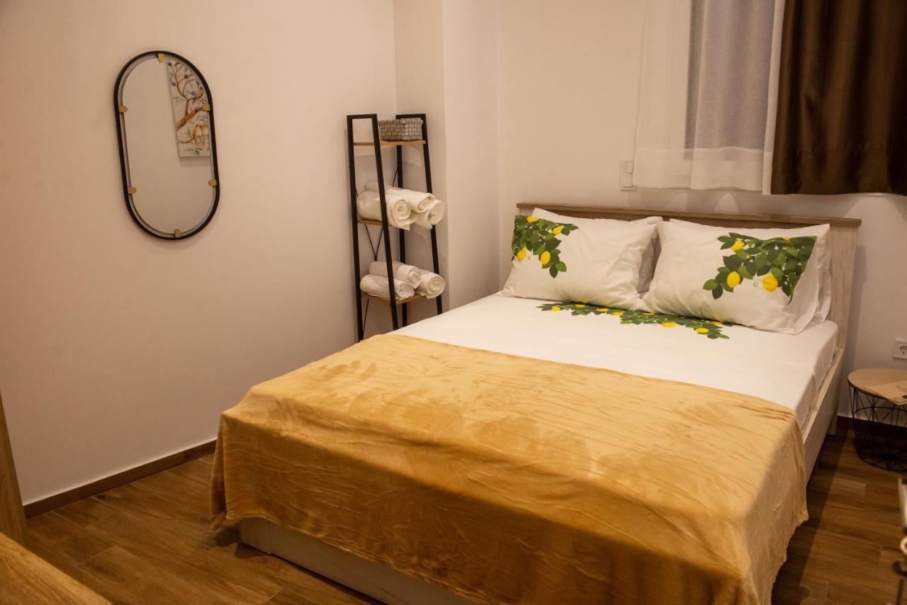 Lemon Garden Stylish Private Apartment Kalamata Exterior foto